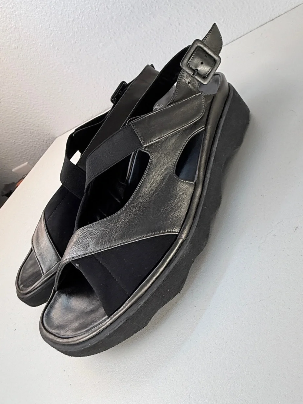 Thierry Rabotin Metallic Pewter Platform Comfort Sandals EU 38 womens size 8